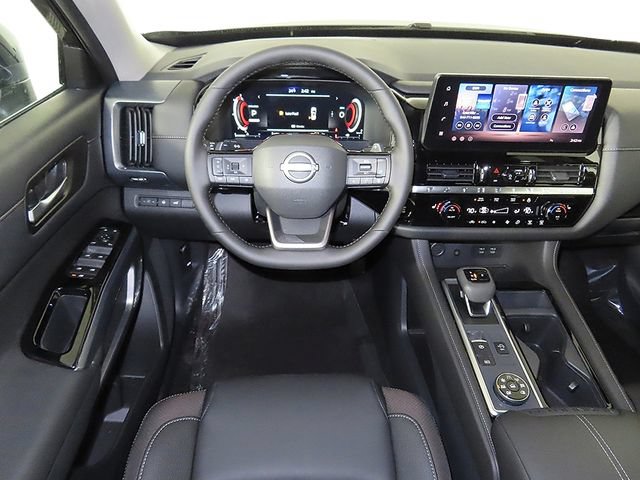 New 2026 Nissan Pathfinder SL AWD/4WD image 12