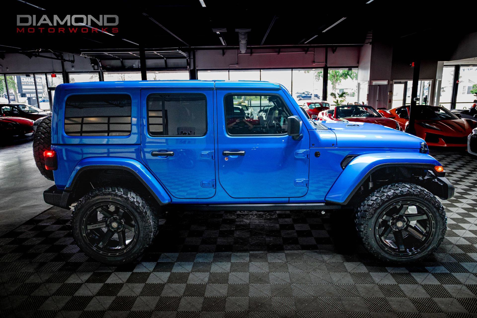 Used 2024 Jeep Wrangler Unlimited Sahara w/ Technology Group image 55