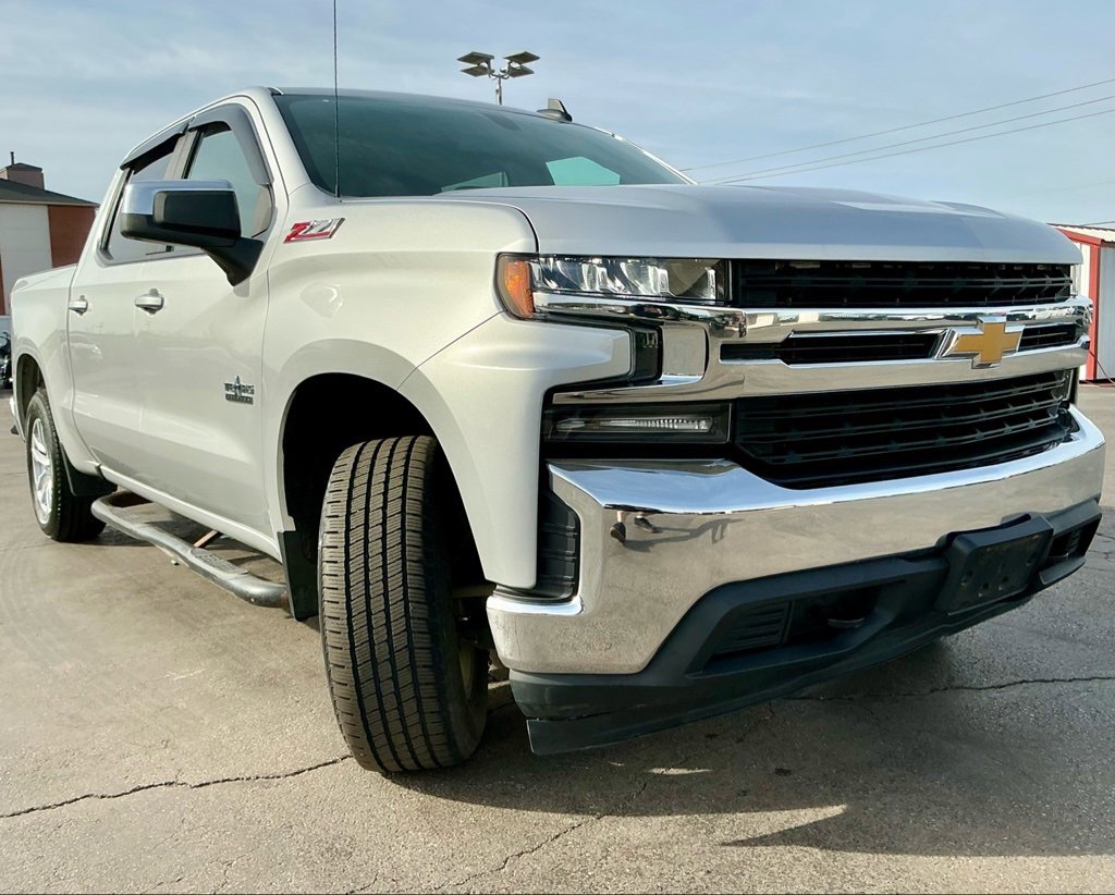 Used 2020 Chevrolet Silverado 1500 LT w/ Texas Edition image 2