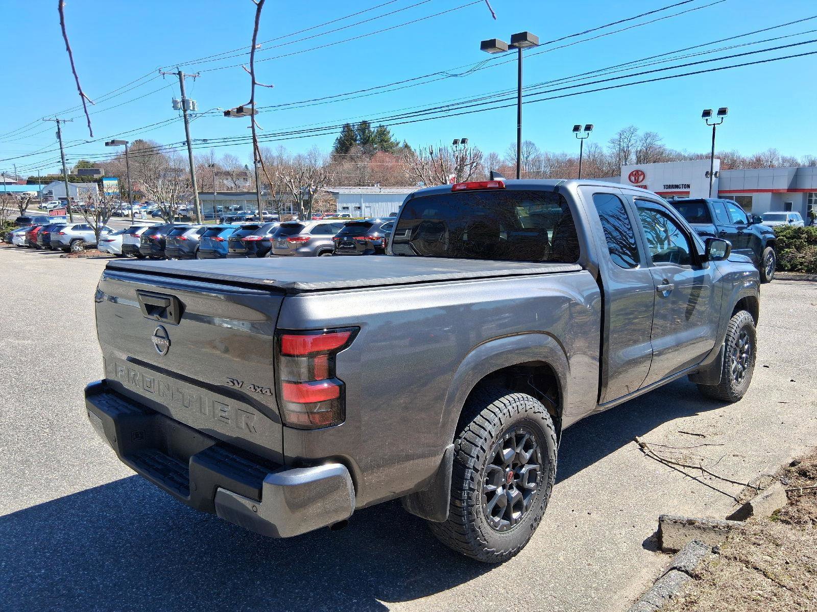Used 2022 Nissan Frontier SV w/ Technology Package image 7