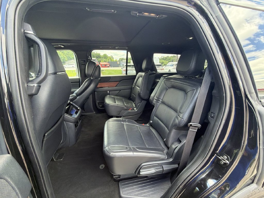 Used 2024 Lincoln Navigator Reserve AWD/4WD image 23