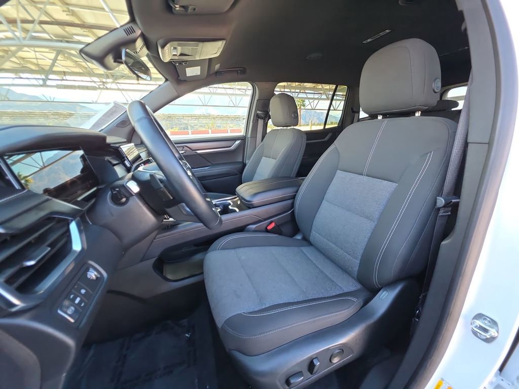 Used 2025 GMC Acadia Elevation image 20