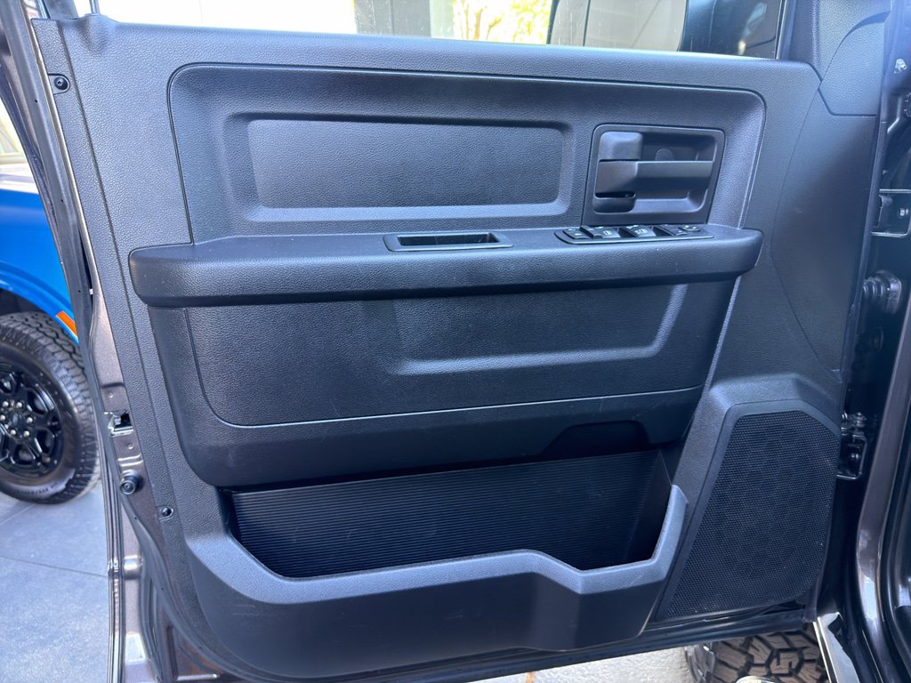 Used 2016 RAM 2500 Tradesman w/ Chrome Appearance Group AWD/4WD image 19