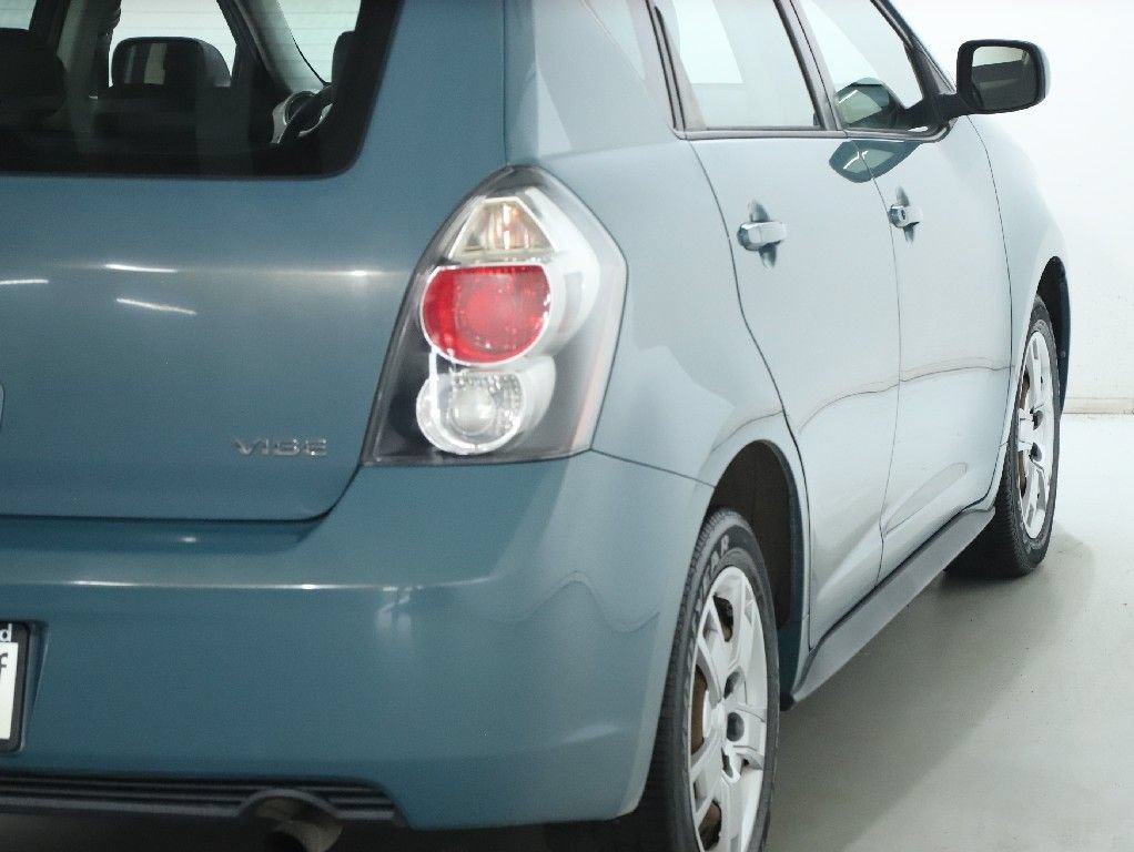 Used 2009 Pontiac Vibe w/ Preferred Package FWD image 39
