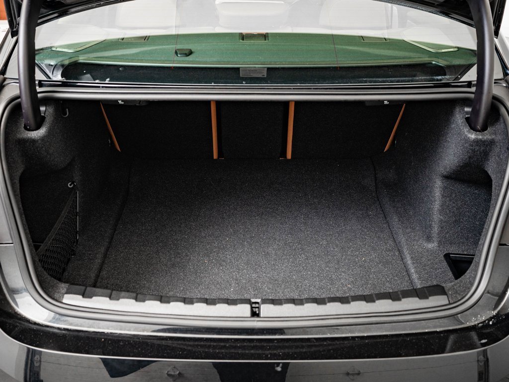 Used 2024 BMW 330i xDrive Sedan w/ Premium Package image 18