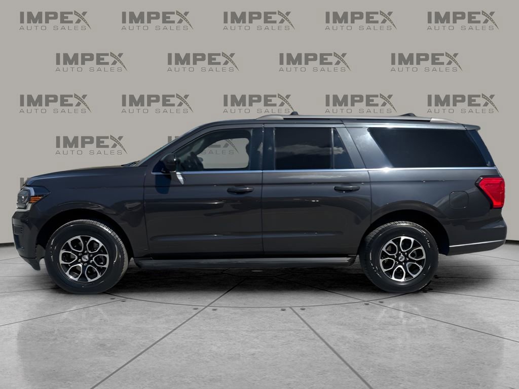 Used 2024 Ford Expedition Max XLT image 2