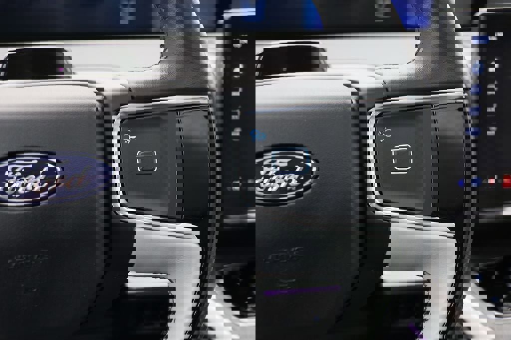 Used 2025 Ford Expedition Max Platinum w/ Platinum Ultimate Package image 25