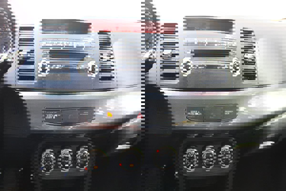 Used 2008 Mitsubishi Lancer Evolution GSR image 28