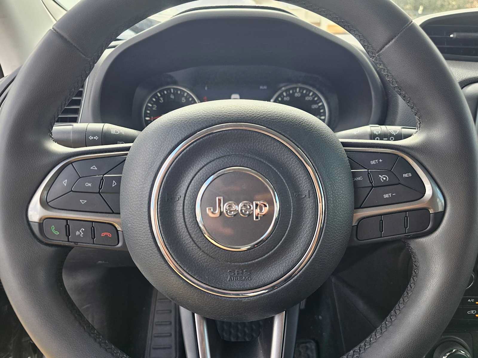 Used 2022 Jeep Renegade Latitude AWD/4WD image 22