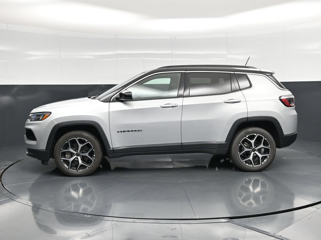 Used 2025 Jeep Compass Limited AWD/4WD image 8