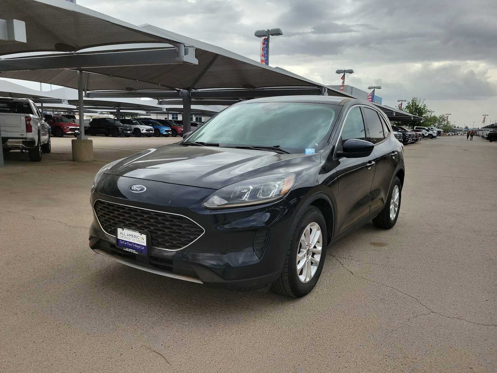Used 2021 Ford Escape SE w/ Cold Weather Package image 4