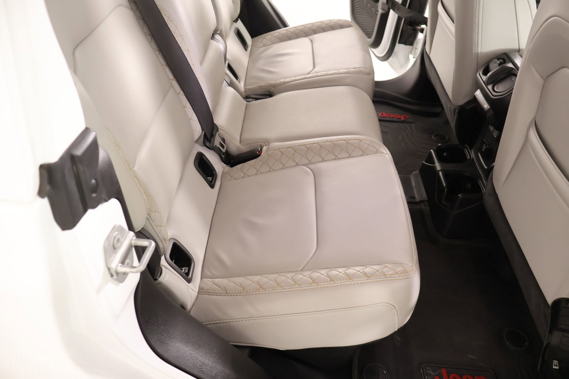 Used 2022 Jeep Gladiator Overland image 15