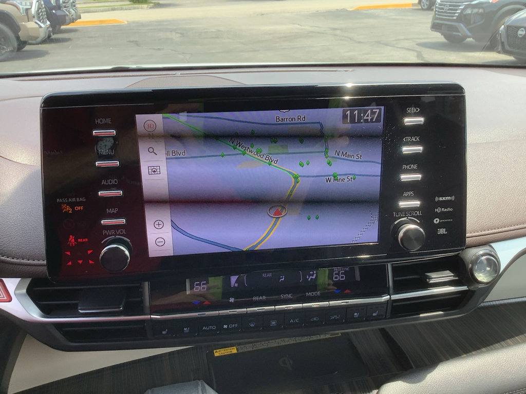 Used 2022 Toyota Sienna Platinum FWD image 19