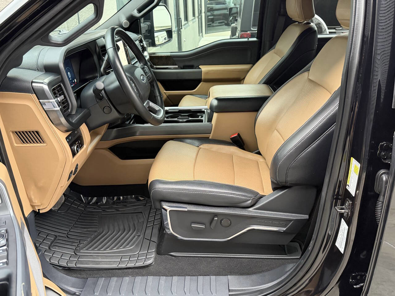 Used 2023 Ford F250 Lariat w/ Lariat Ultimate Package image 19