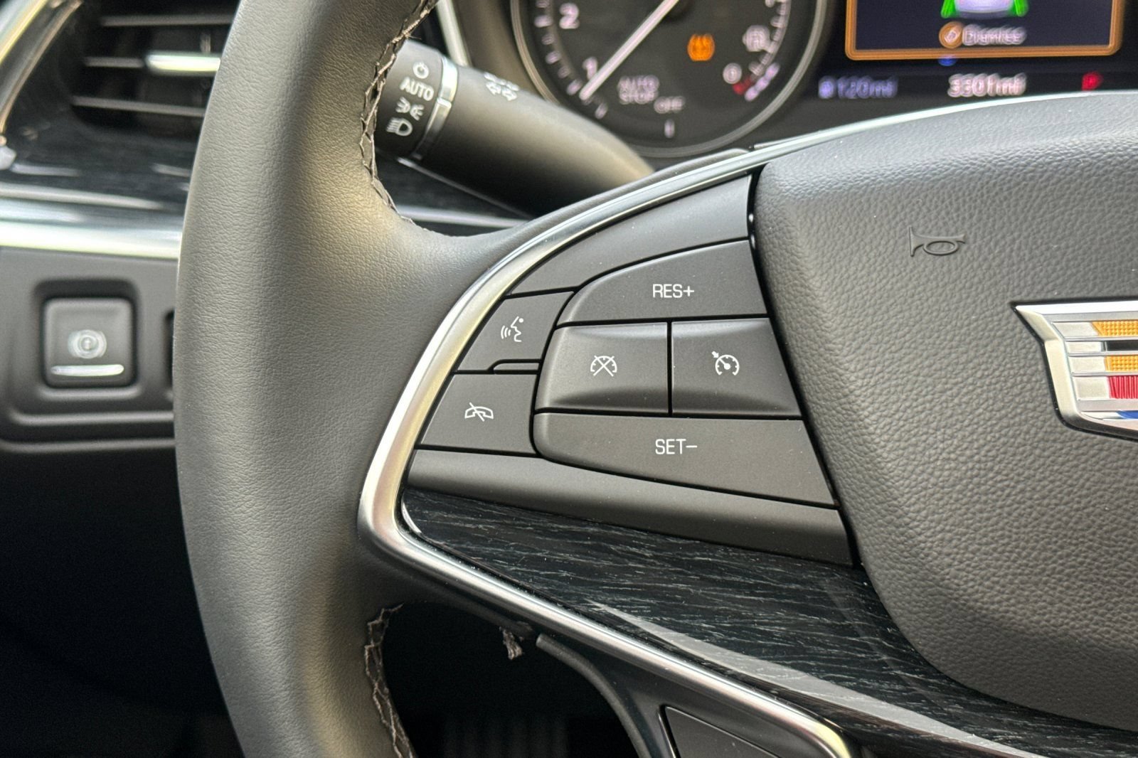 Used 2025 Cadillac XT5 Premium Luxury w/ LPO, Red Accent Package FWD image 33