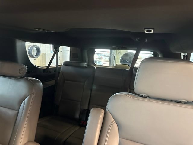 Used 2021 Chevrolet Suburban Z71 w/ Z71 Signature Package AWD/4WD image 29