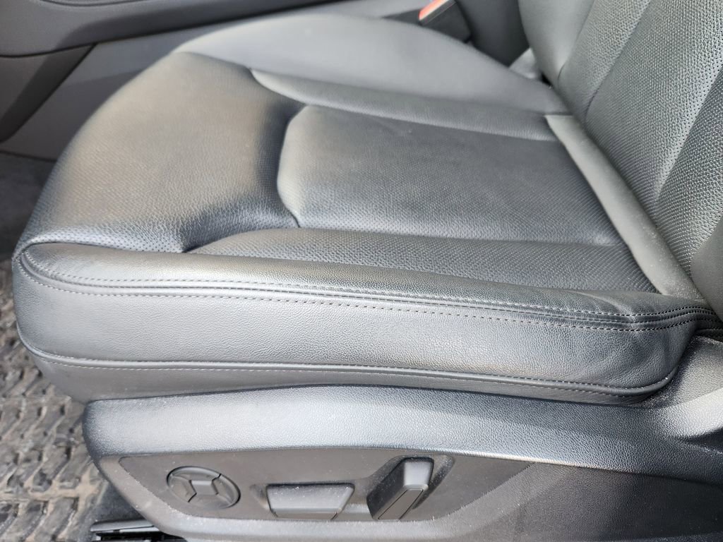 Used 2024 Audi Q7 3.0T Premium Plus image 23