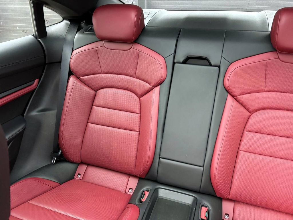 Used 2022 Porsche Taycan image 38