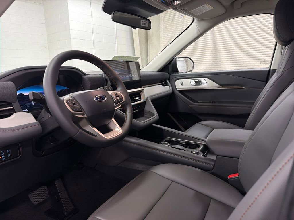 New 2026 Ford Explorer Active w/ Active Comfort Package RWD image 6