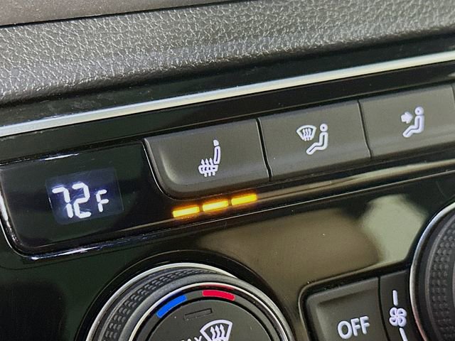 Used 2020 Volkswagen Atlas Cross Sport SEL R-Line image 20