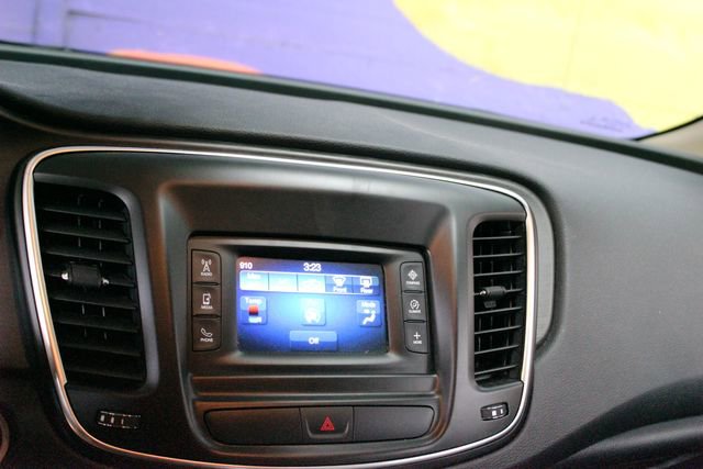 Used 2016 Chrysler 200 LX FWD image 17