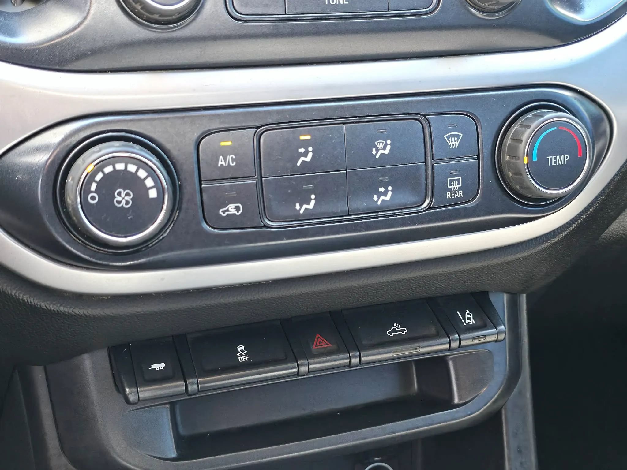 Used 2016 Chevrolet Colorado LT w/ LT Convenience Package AWD/4WD image 24