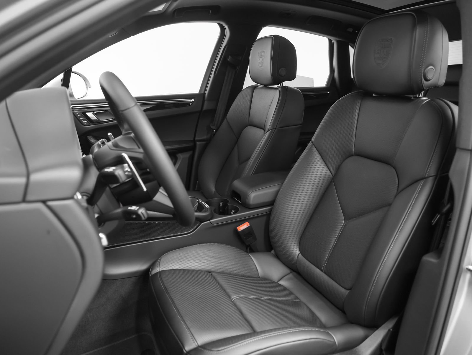 New 2026 Porsche Macan AWD/4WD image 42