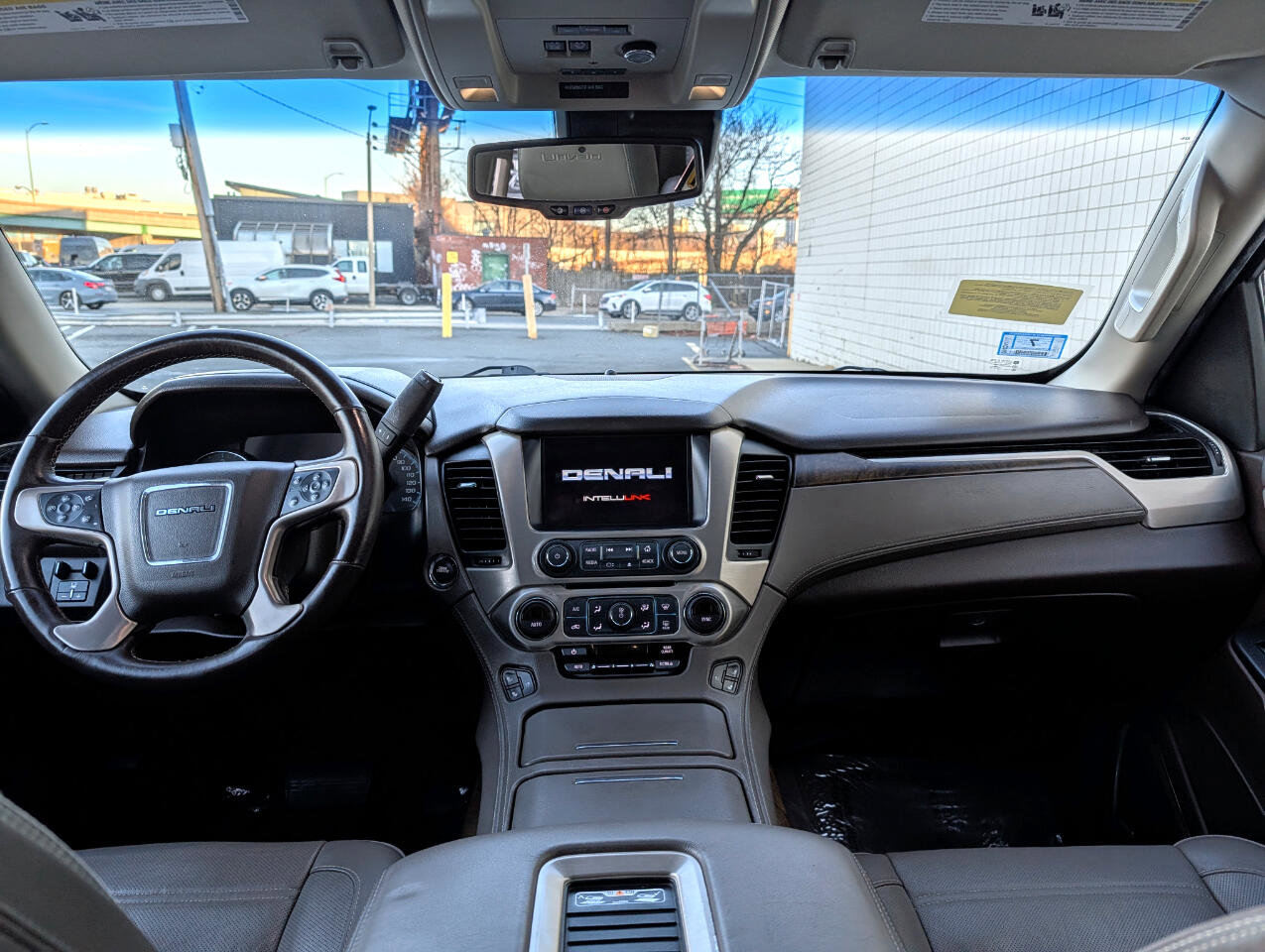 Used 2018 GMC Yukon XL Denali w/ Denali Ultimate Package image 9