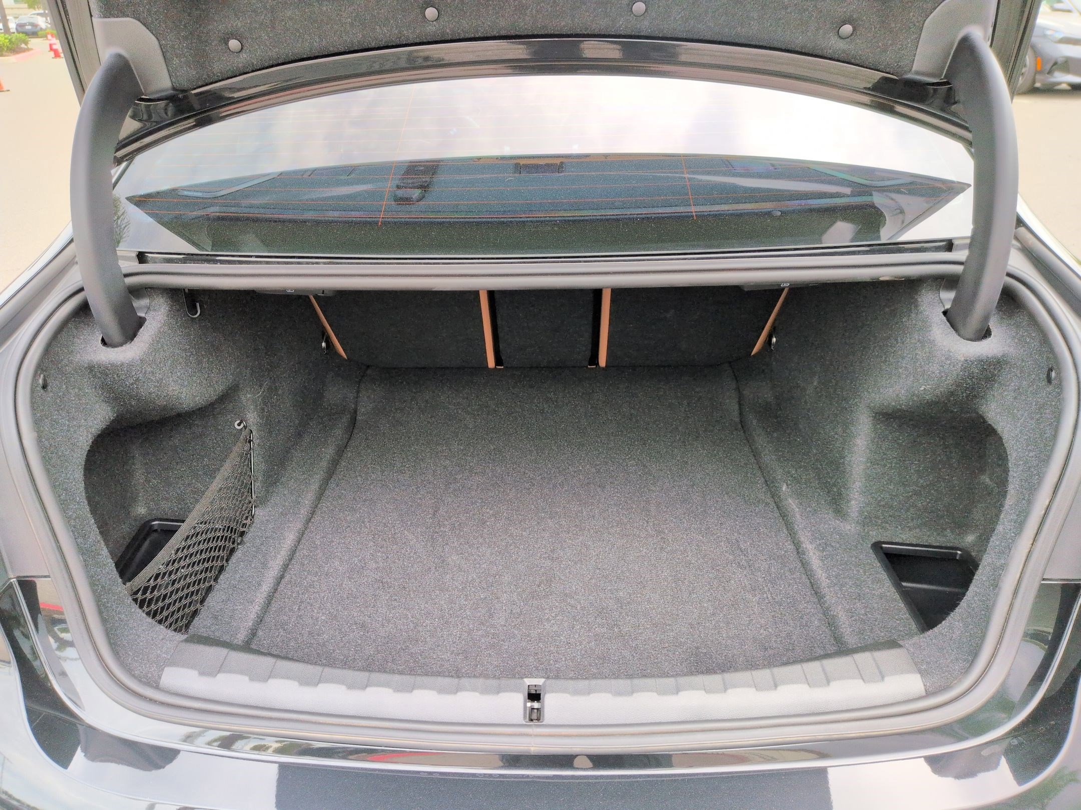 Used 2025 BMW 330i Sedan w/ M Sport Package image 32