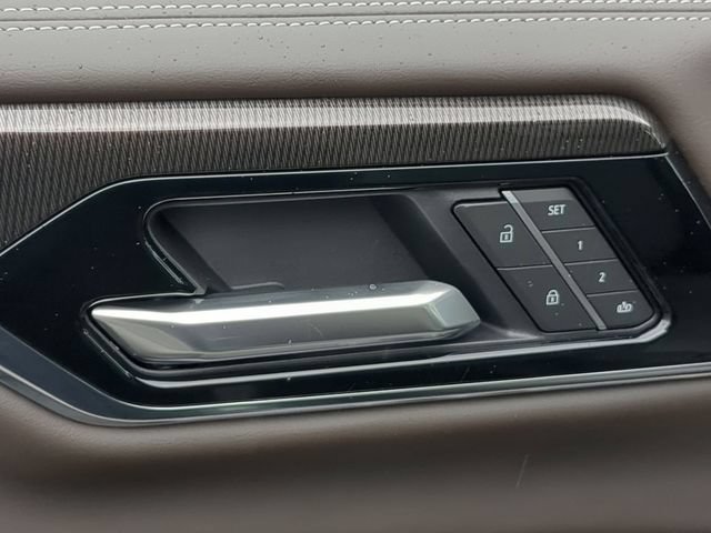 New 2026 GMC Yukon XL Elevation AWD/4WD image 16