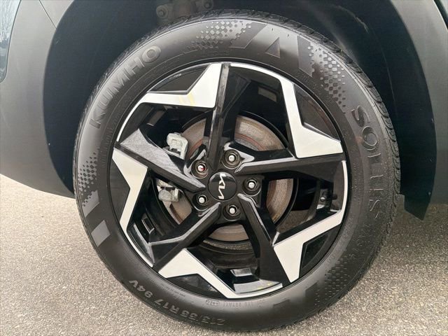 Used 2025 Kia Seltos S image 8