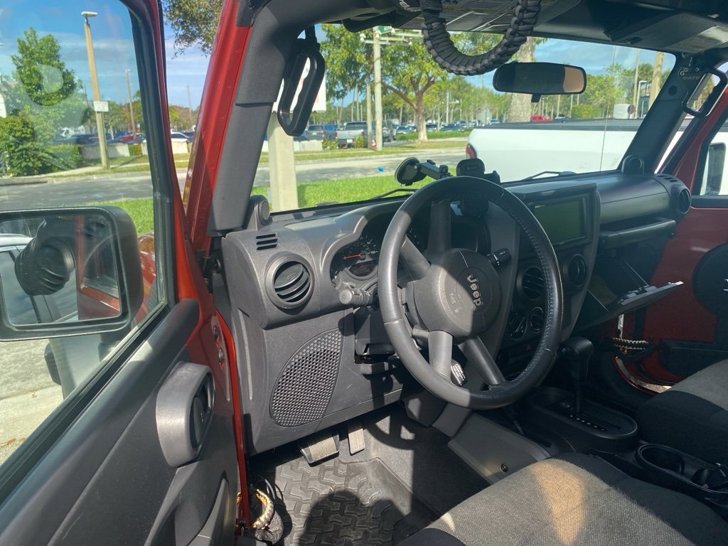 Used 2009 Jeep Wrangler X image 8