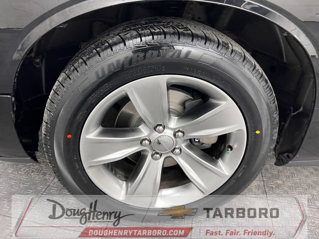 Used 2016 Dodge Challenger SXT RWD image 22