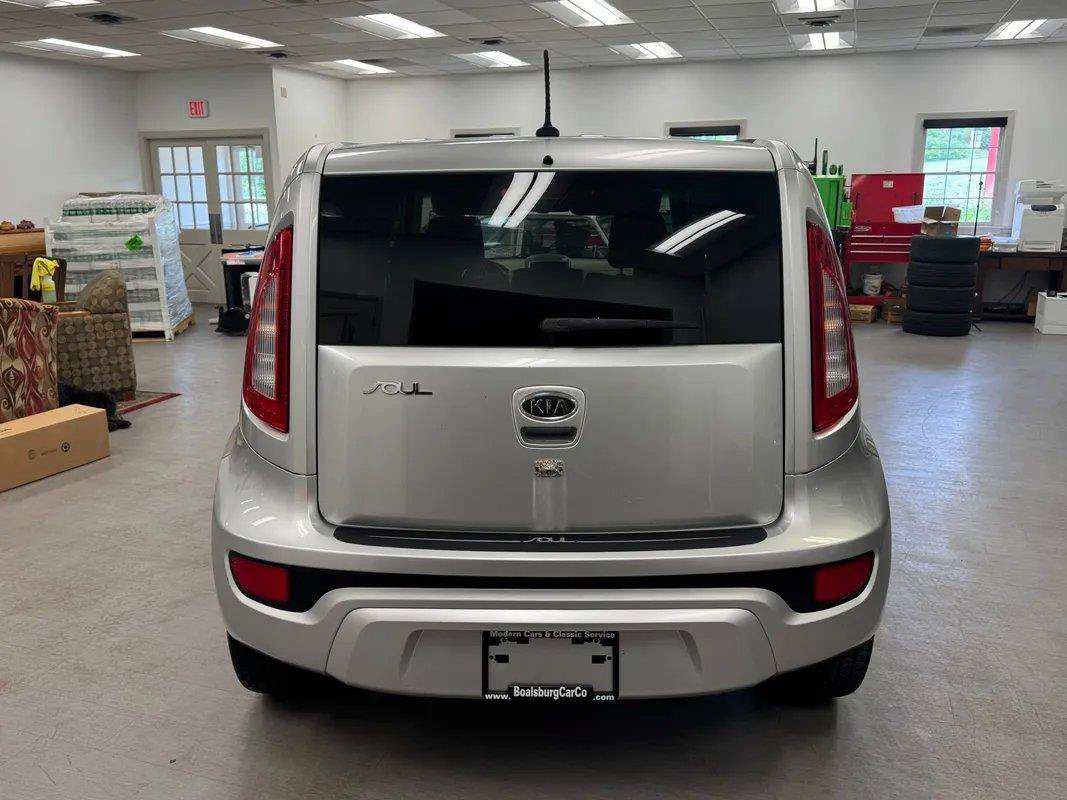 Used 2012 Kia Soul ! FWD image 30