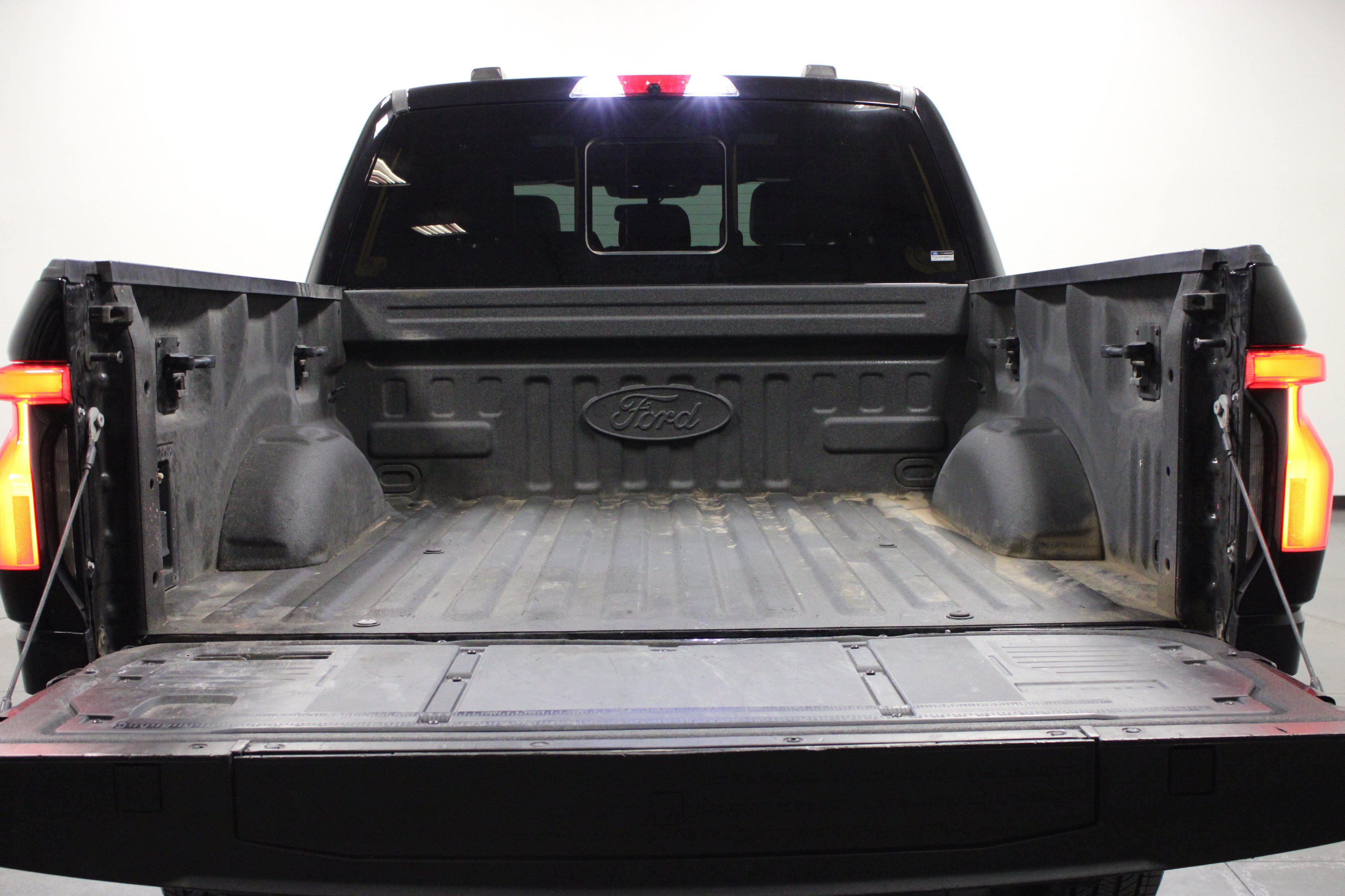 Used 2023 Ford F150 Lightning Lariat w/ Equipment Group 511A High AWD/4WD image 14