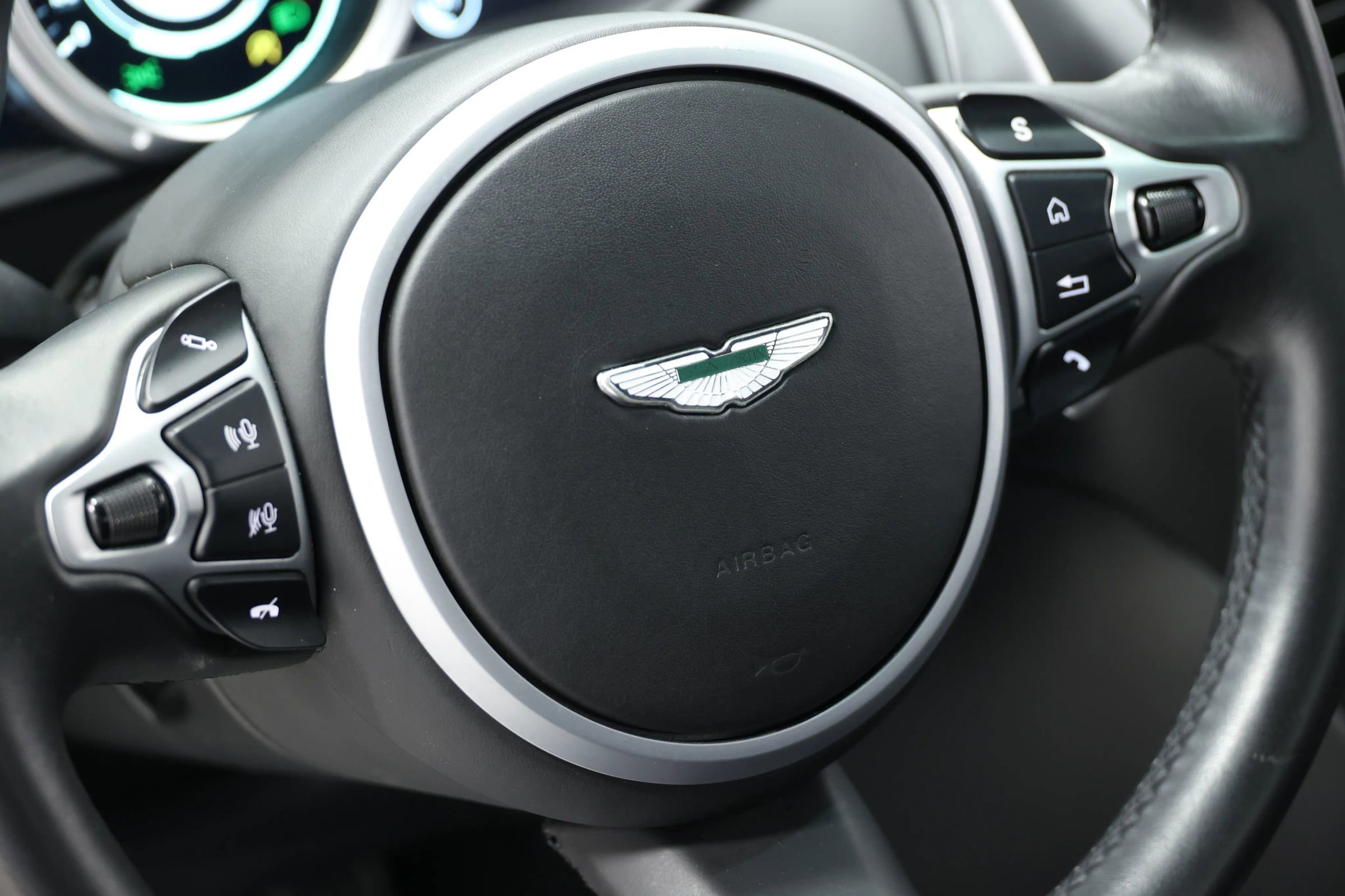 Used 2018 Aston Martin DB11 V12 image 30