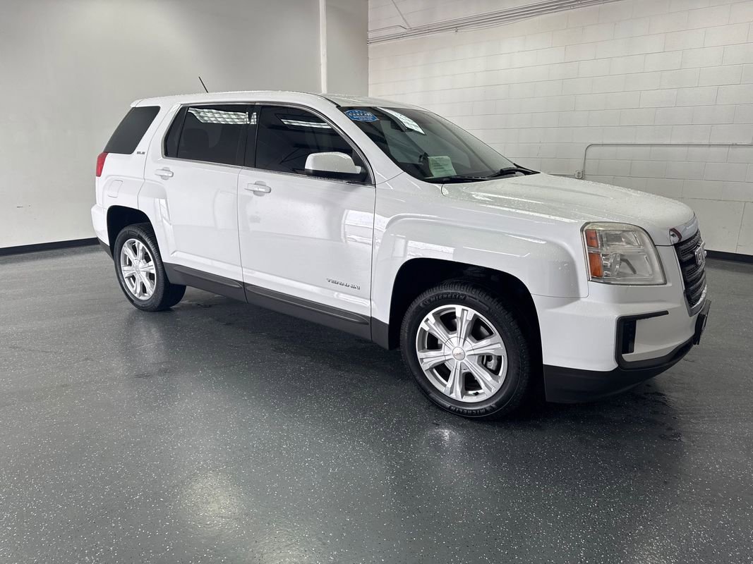 Used 2017 GMC Terrain SLE image 2