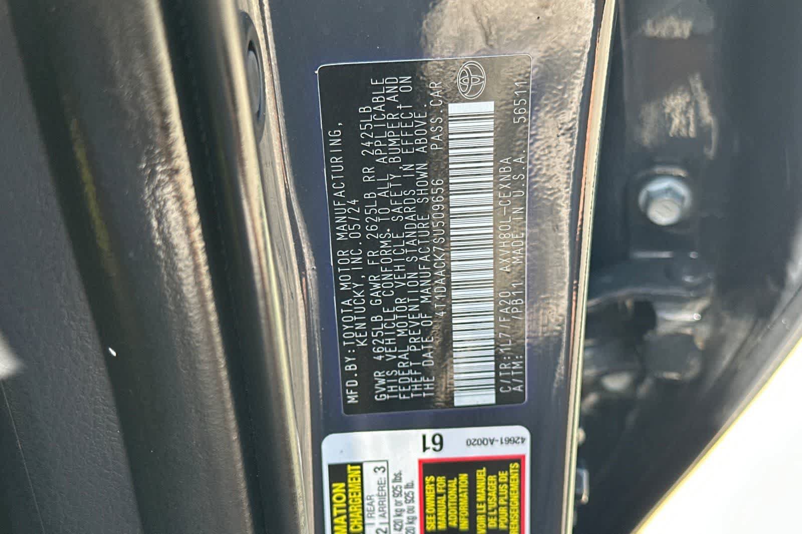 Used 2025 Toyota Camry LE FWD image 36