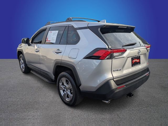 Used 2023 Toyota RAV4 XLE w/ Convenience Package FWD image 3