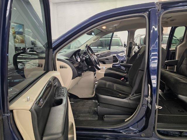 Used 2017 Dodge Grand Caravan SE w/ Power Window Group FWD image 29