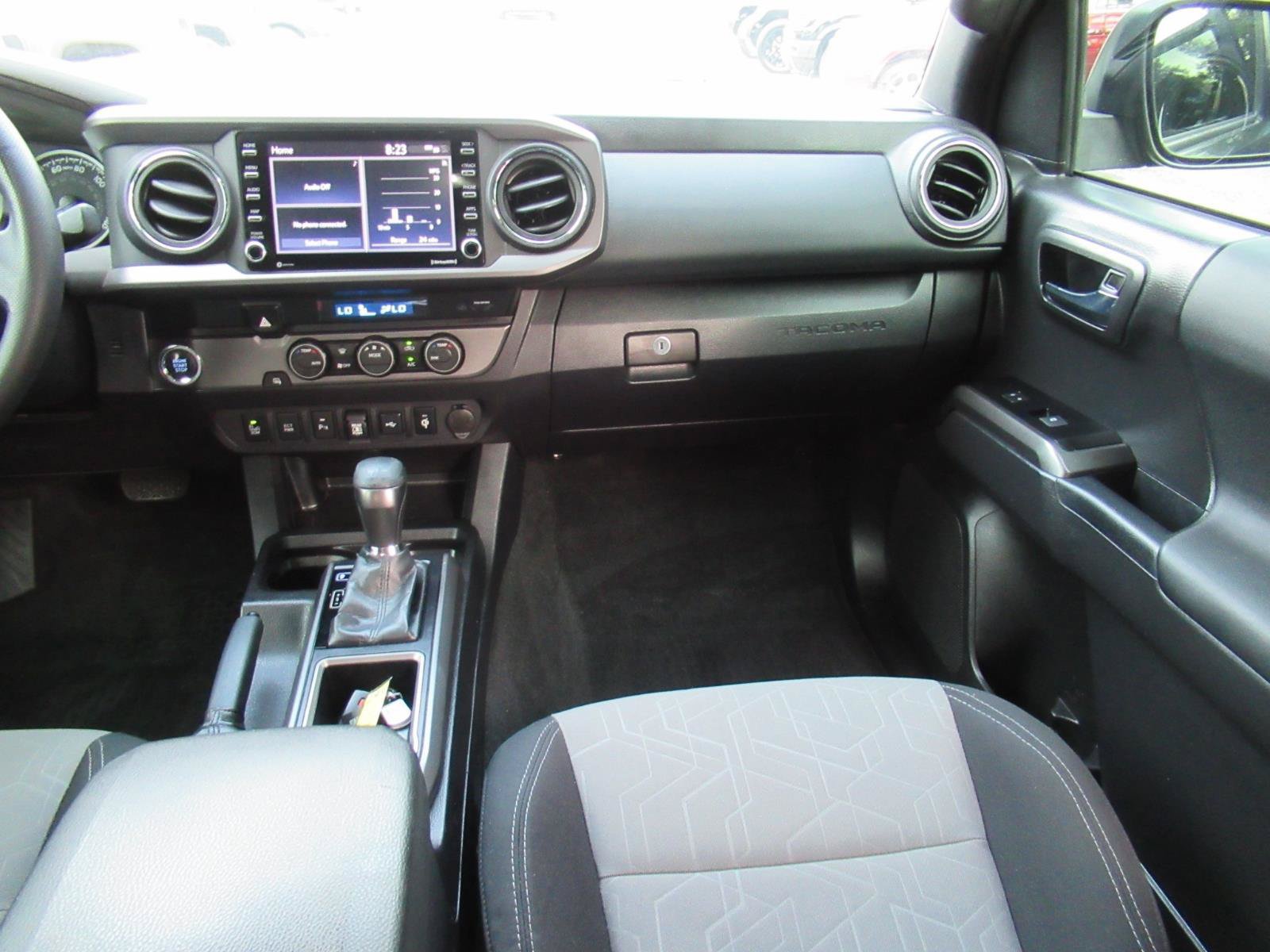 Used 2022 Toyota Tacoma TRD Sport w/ Technology Package RWD image 13