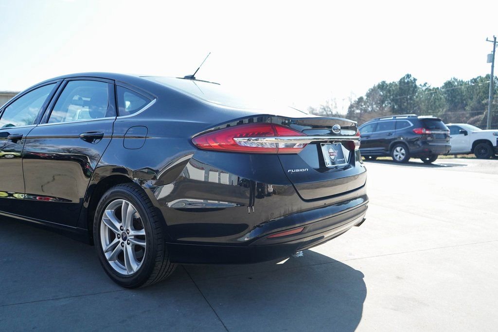 Used 2018 Ford Fusion SE w/ Fusion SE Technology Package image 31