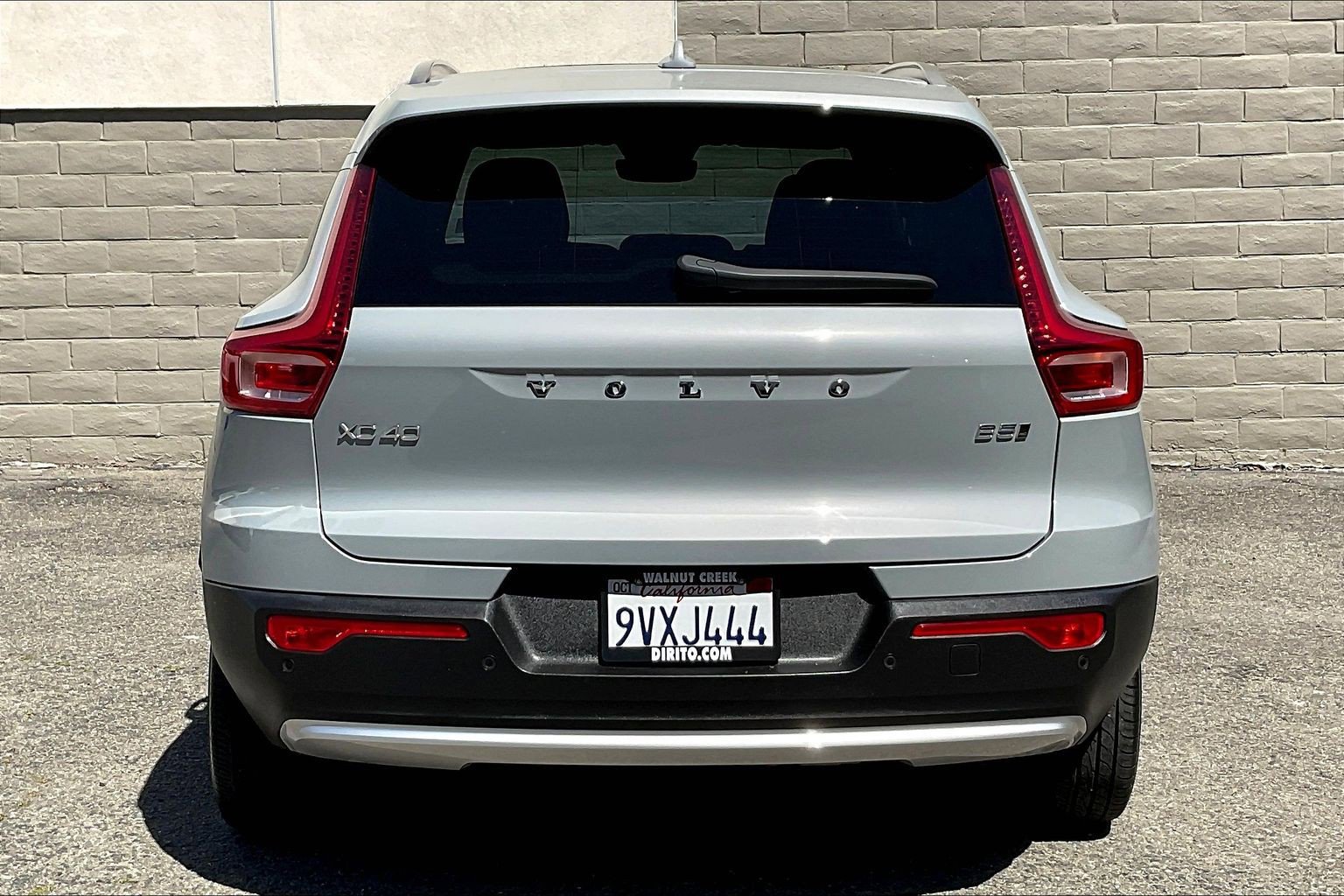 Used 2025 Volvo XC40 B5 Core AWD/4WD image 3