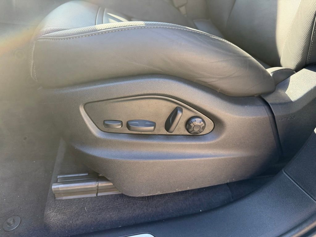 Used 2026 Porsche Cayenne S image 14