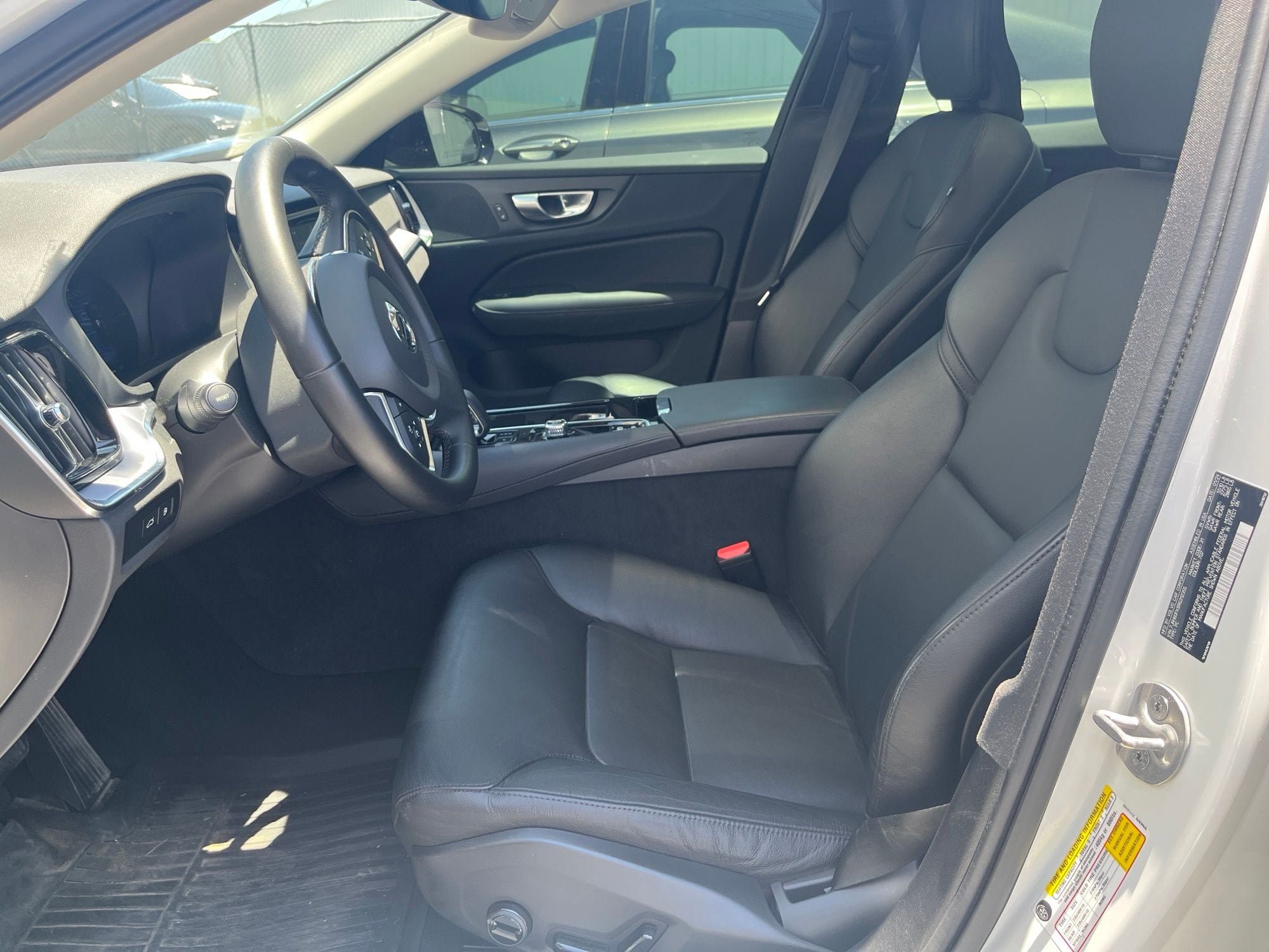 Used 2024 Volvo S60 T8 Core w/ Climate Package AWD/4WD image 7