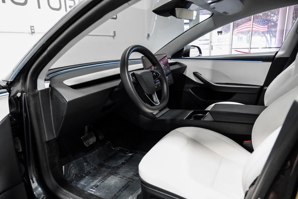 Used 2024 Tesla Model 3 Standard Range RWD image 3