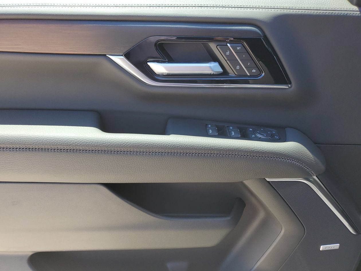 New 2026 GMC Yukon Denali RWD image 17