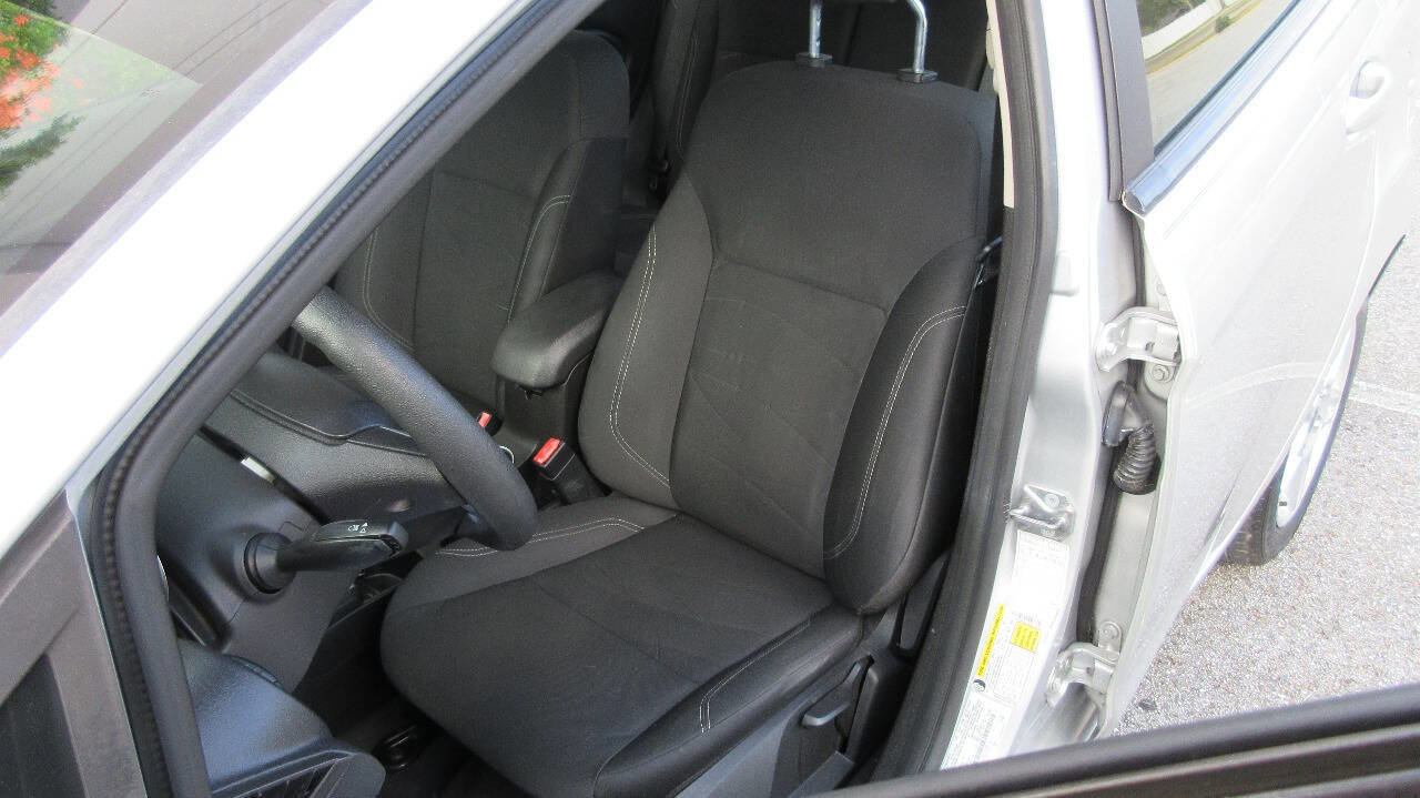 Used 2019 Ford Fiesta SE image 11