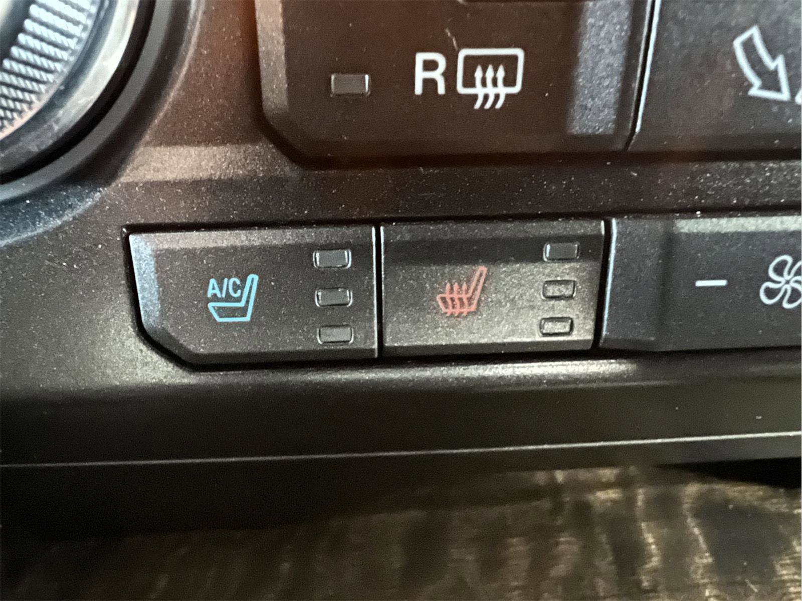 Used 2017 Ford F150 Platinum w/ Technology Package AWD/4WD image 22