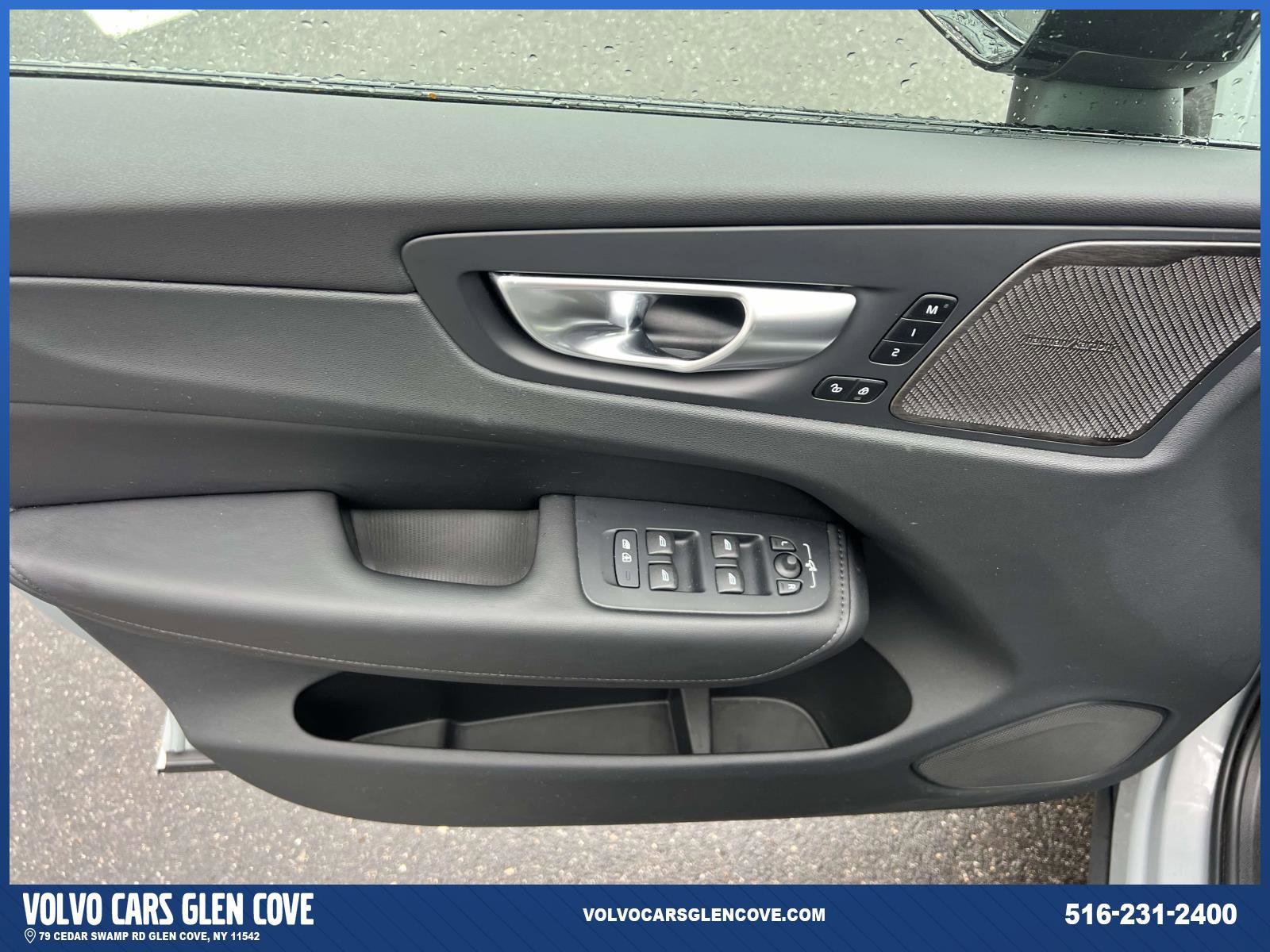 Used 2024 Volvo XC60 B5 Plus w/ Protection Package Premier image 15